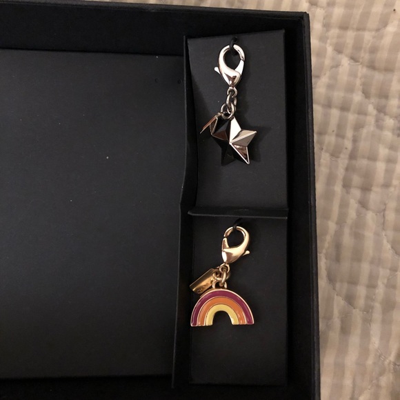 SALE!!! NWT Coach gorgeous wristlet with charms!! - Picture 5 of 7